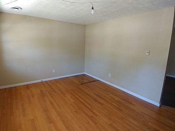 3rd image of 1865 Costigan Dr