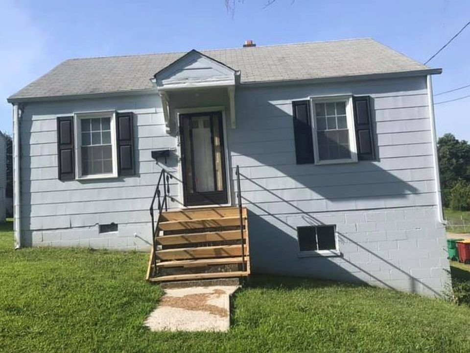 2nd image of 612 Reservoir Ave
