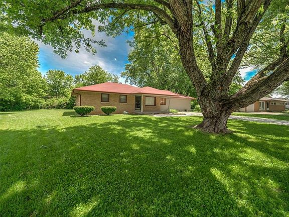 5th image of 2461 Hanover Dr