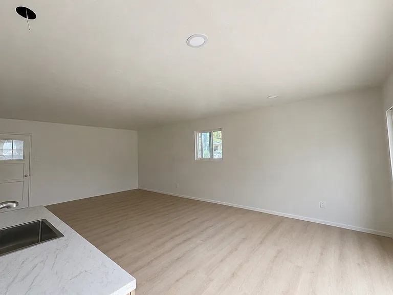 1300 Oak Ave #3 — Photo 4