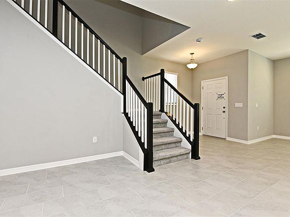 3rd image of 607 Cheval Ln