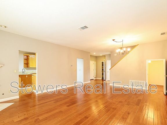 5th image of 37 Mountain Valley Pl