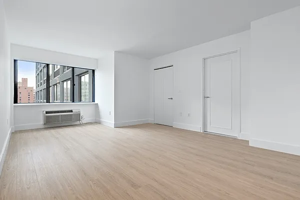 Rented by Greystar | media 4