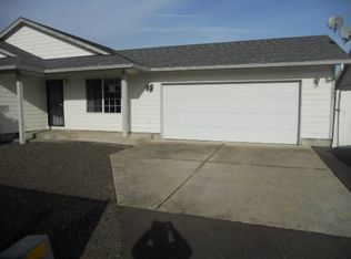 955 W D St, Lebanon, OR 97355