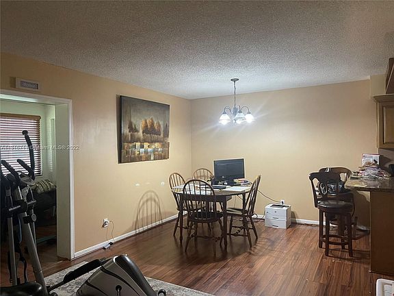4th image of 59 Canterbury Ln #59