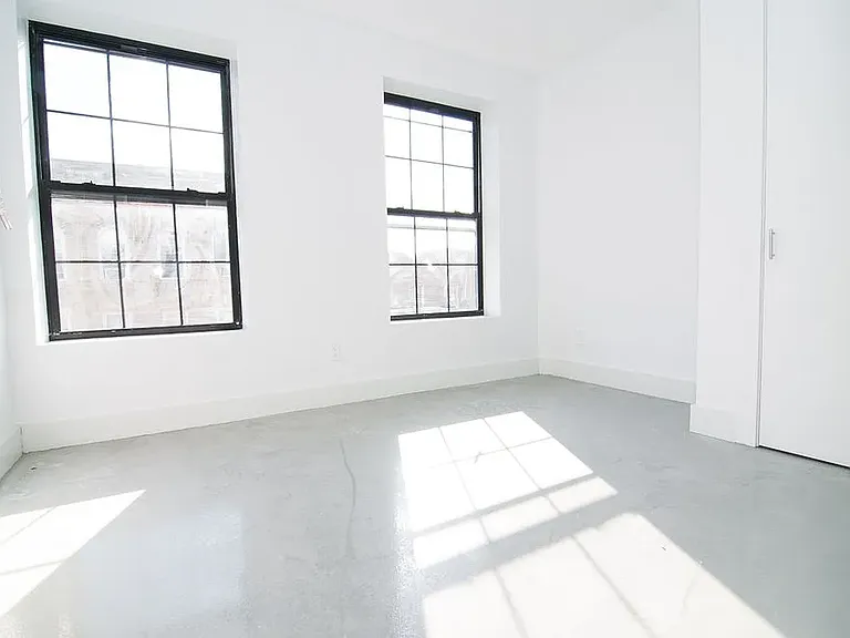 188 Guernsey St #3B — Photo 2
