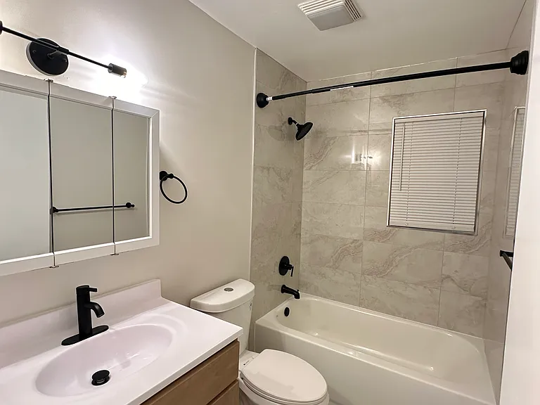 4 Colletti Ter — Photo 6