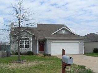 880 S Hickory Ln, Nixa, MO 65714