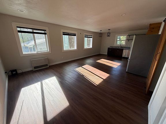 5th image of 515 Soundview Ave #1