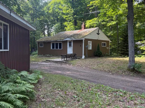 13701 W Lakeview Rd, Brimley, MI 49715