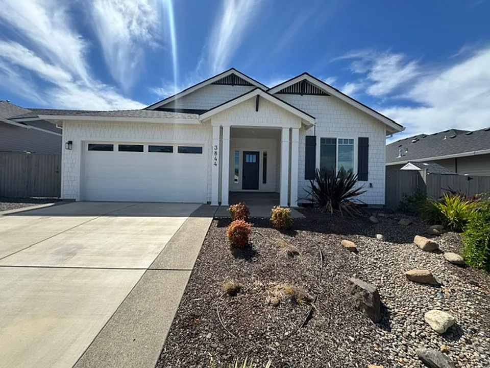 3844 Arena Dr