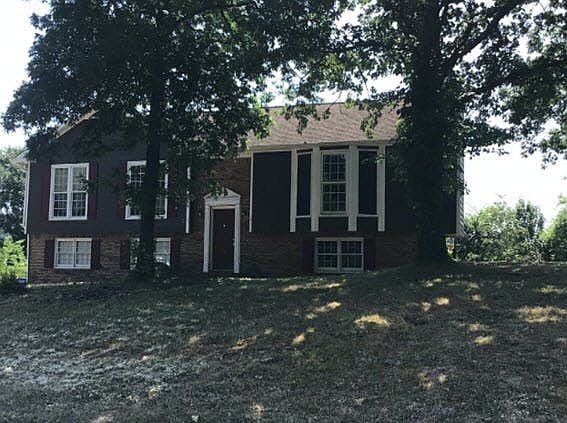 2nd image of 1765 King James Dr
