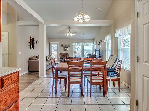 3rd image of 2021 Conway Dr