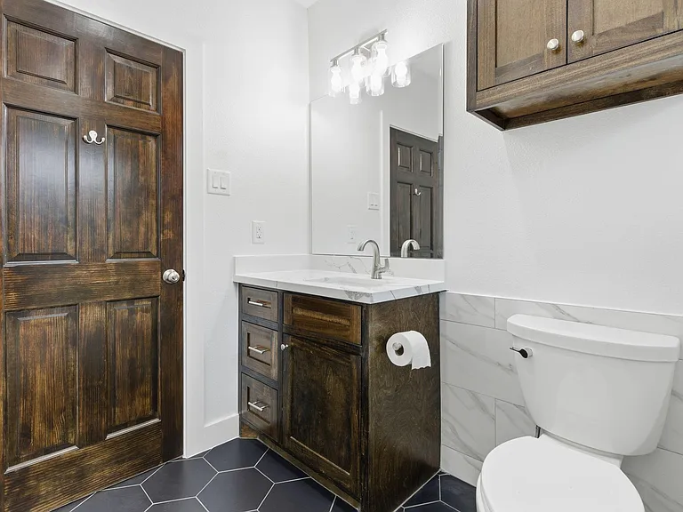 430 N Hutcheson St — Photo 32
