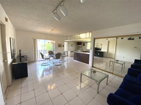 4715 NW 7th St APT 405-2, Miami, FL 33126