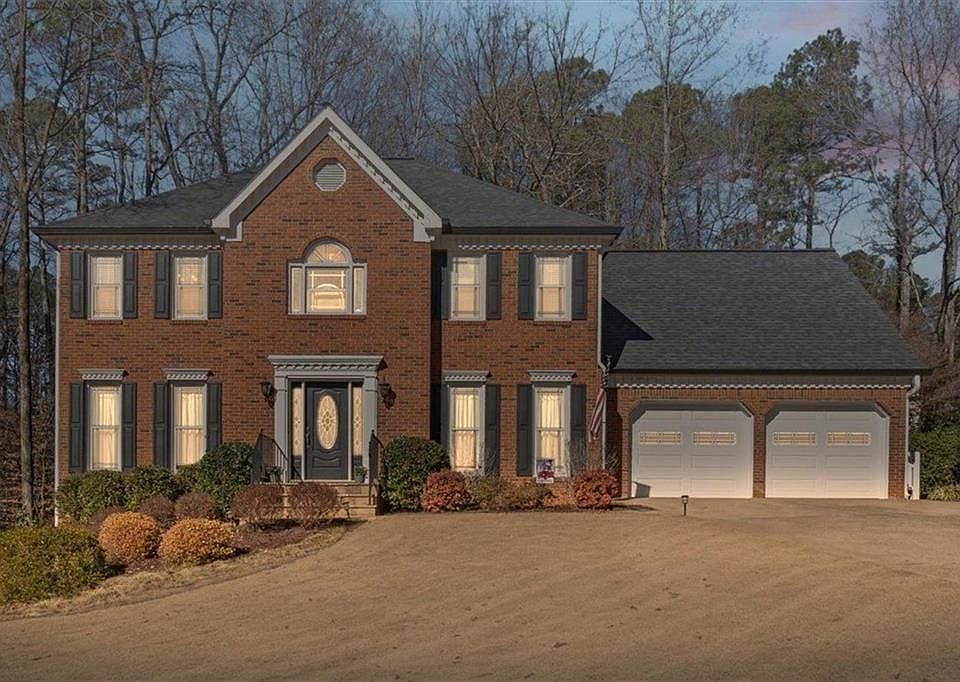 1st image of 4819 Thornwood Dr NW