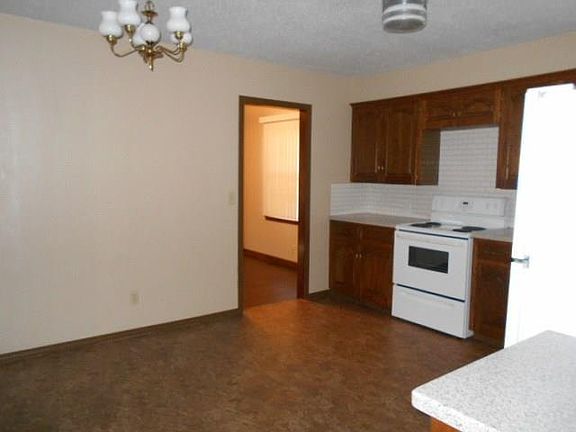 4th image of 516 S Dewey Ave