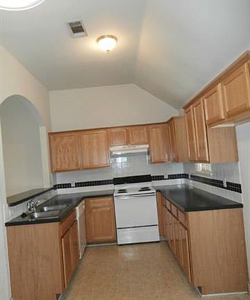 2nd image of 821 Brockden Dr