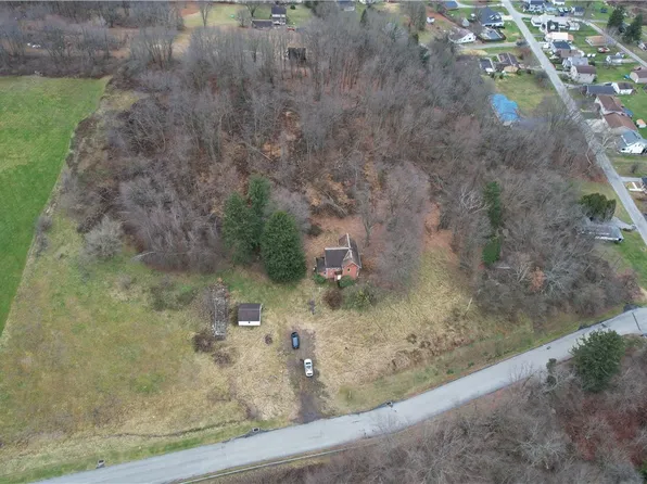 815 Harmony Fisher Ave, Ellwood City, PA 16117