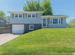 8108 9th St W, Rock Island, IL