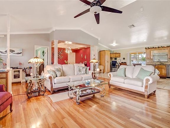 4th image of 2520 SW 23rd Pl