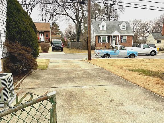 3rd image of 13 Greenwood Ave