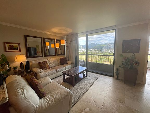2nd image of 320 Liliuokalani Ave APT 1805
