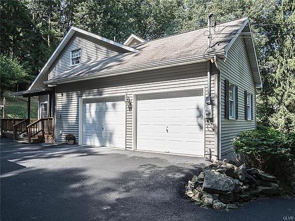 3rd image of 2900 N Delaware Dr