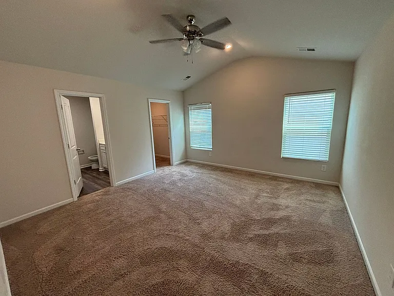 127 Sundew Rd — Photo 17