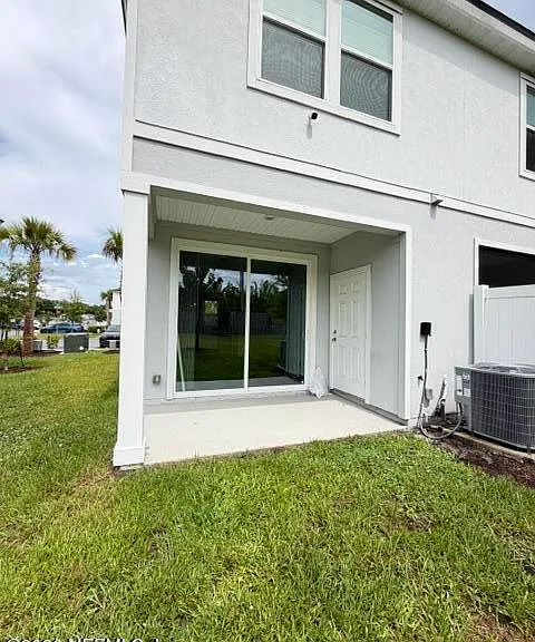 57 Elmhurst Ln — Photo 3