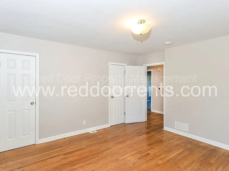 4930 N Illinois St — Photo 23