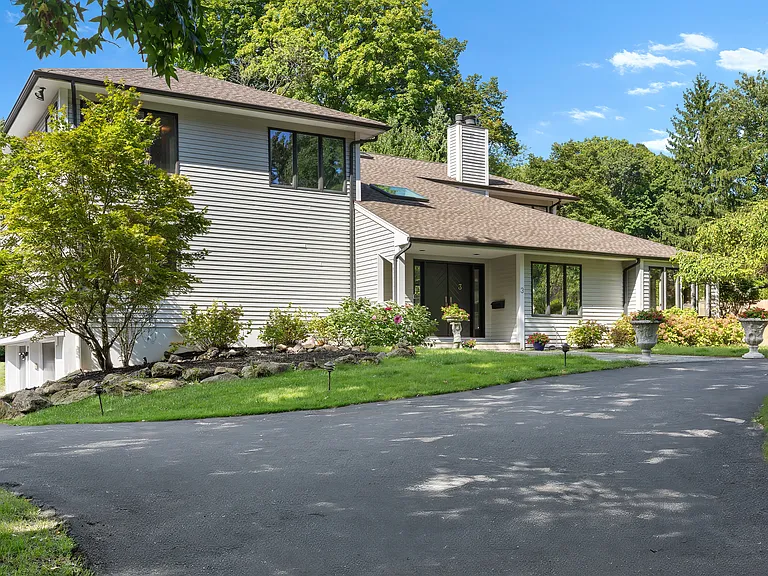 3 Forest Rd — Photo 4