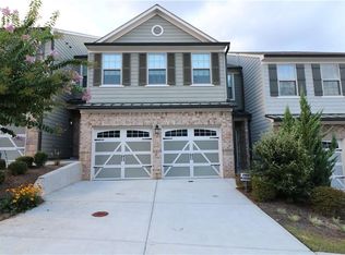 304 Old Stable Dr, Woodstock, GA 30188