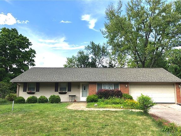2nd image of 481 Saddlewood Ave