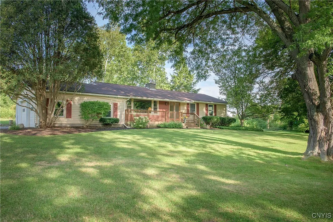 3 bed, 1.5 bath, 1248 sqft, $2,850 — Photo 2