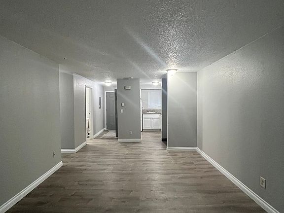 3rd image of 15850 NE Glisan St APT 19