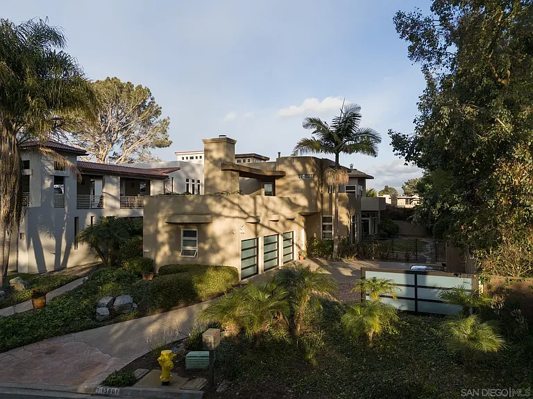 13601 Nogales Dr — Photo 33