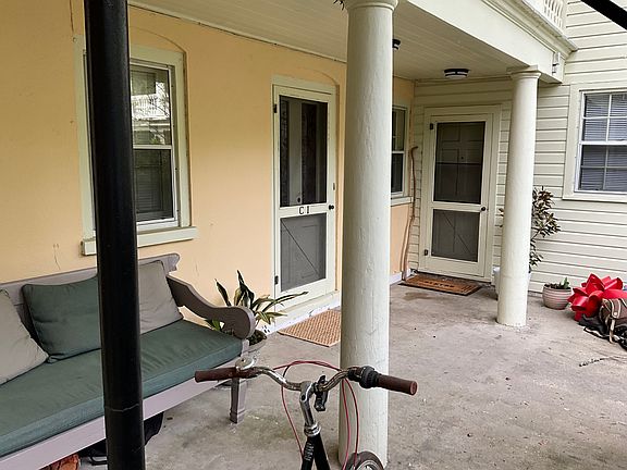 2nd image of 164 Wentworth St APT C1