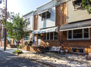 1122 Linn St, Philadelphia, PA 19147