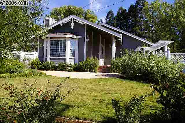 3264A Withers Ave photo 1