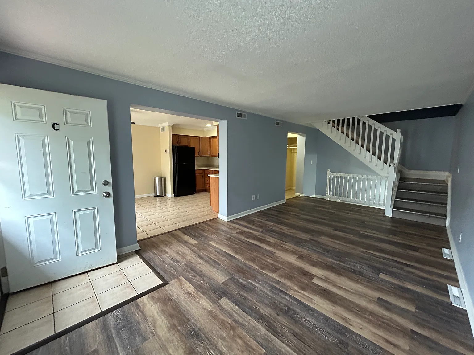 3 bed, 1.5 bath, 1736 sqft, $1,995 — Photo 3