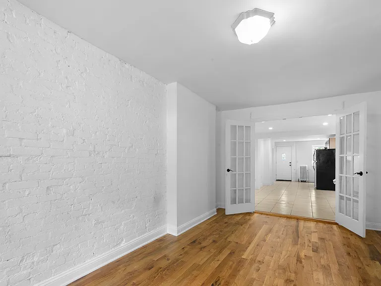 64 Bainbridge St #1 — Photo 4