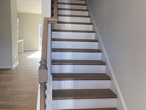 3rd image of 240A Summerwood Ln
