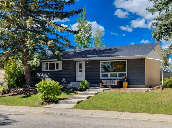 1324 E Lake Sylvan Dr SE, Calgary, AB T2J 3C8