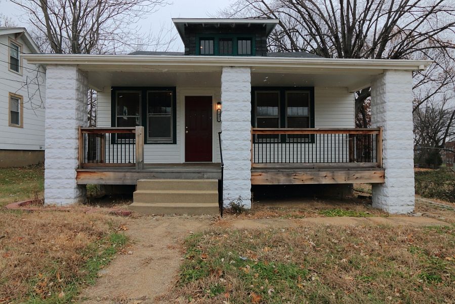 1st image of 2431 Hord Ave