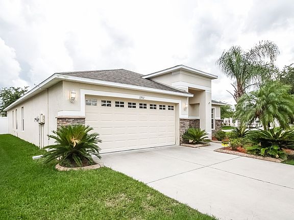 2nd image of 13917 Chalk Hill Pl