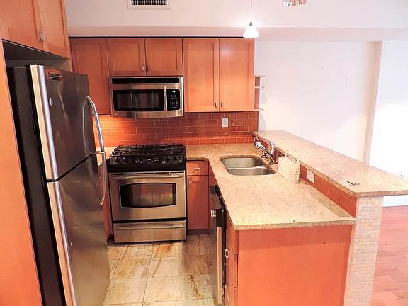 4th image of 88 Rivington St #3A
