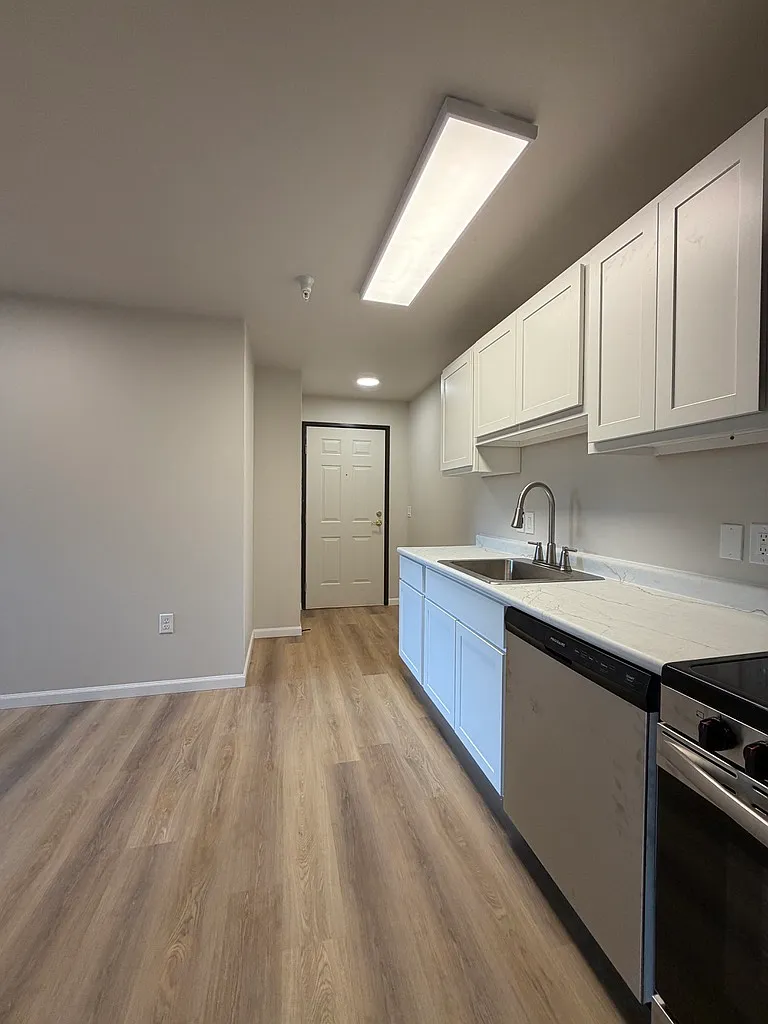 1 bed, 600 sqft, $1,405 — Photo 4