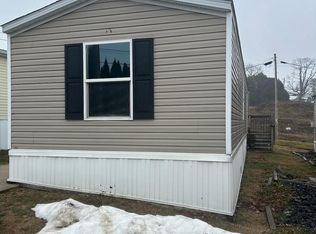 3 Pleasant Hill Ave, Akron, PA 17501