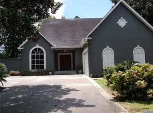 251 College Ln, Mobile, AL 36608